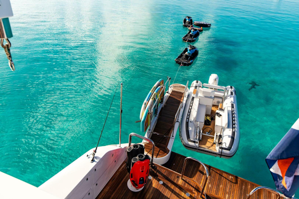 Christensen-Tri-deck Motoryacht 1995-GRADE I Fort Lauderdale-Florida-United States-SWIM PLATFORM-5569552