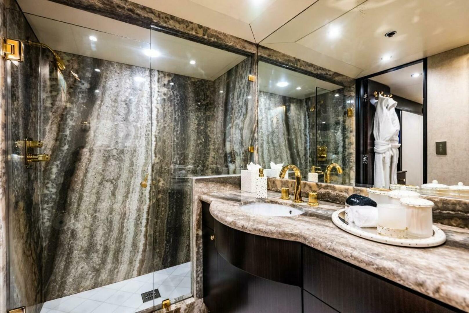 Christensen-Tri-deck Motoryacht 1995-GRADE I Fort Lauderdale-Florida-United States-GUEST ENSUITE-5569500 | Thumbnail