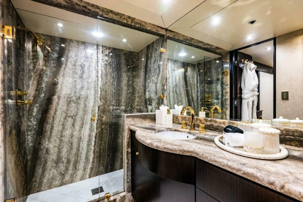 Christensen-Tri-deck Motoryacht 1995-GRADE I Fort Lauderdale-Florida-United States-GUEST ENSUITE-5569500