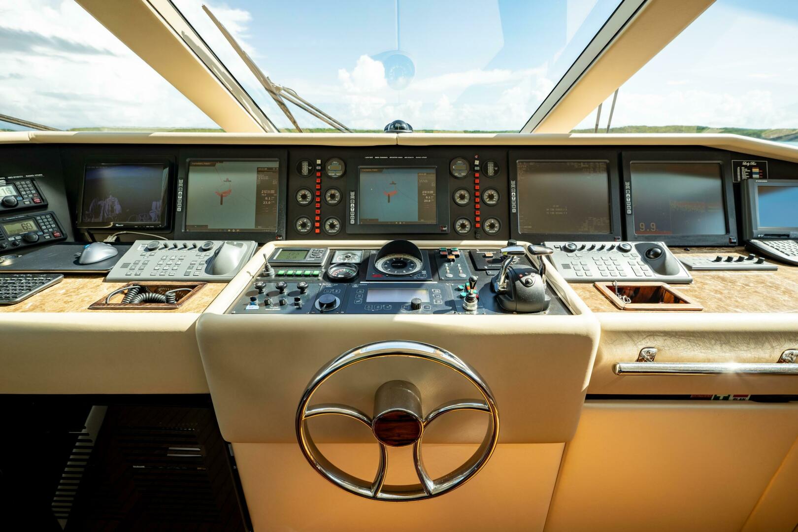 Christensen-Tri-deck Motoryacht 1995-GRADE I Fort Lauderdale-Florida-United States-WHEELHOUSE-5569526 | Thumbnail