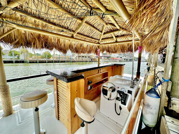 Beachcat-Tiki 23 2023-Tiki International New Orleans-Louisiana-United States-4161687