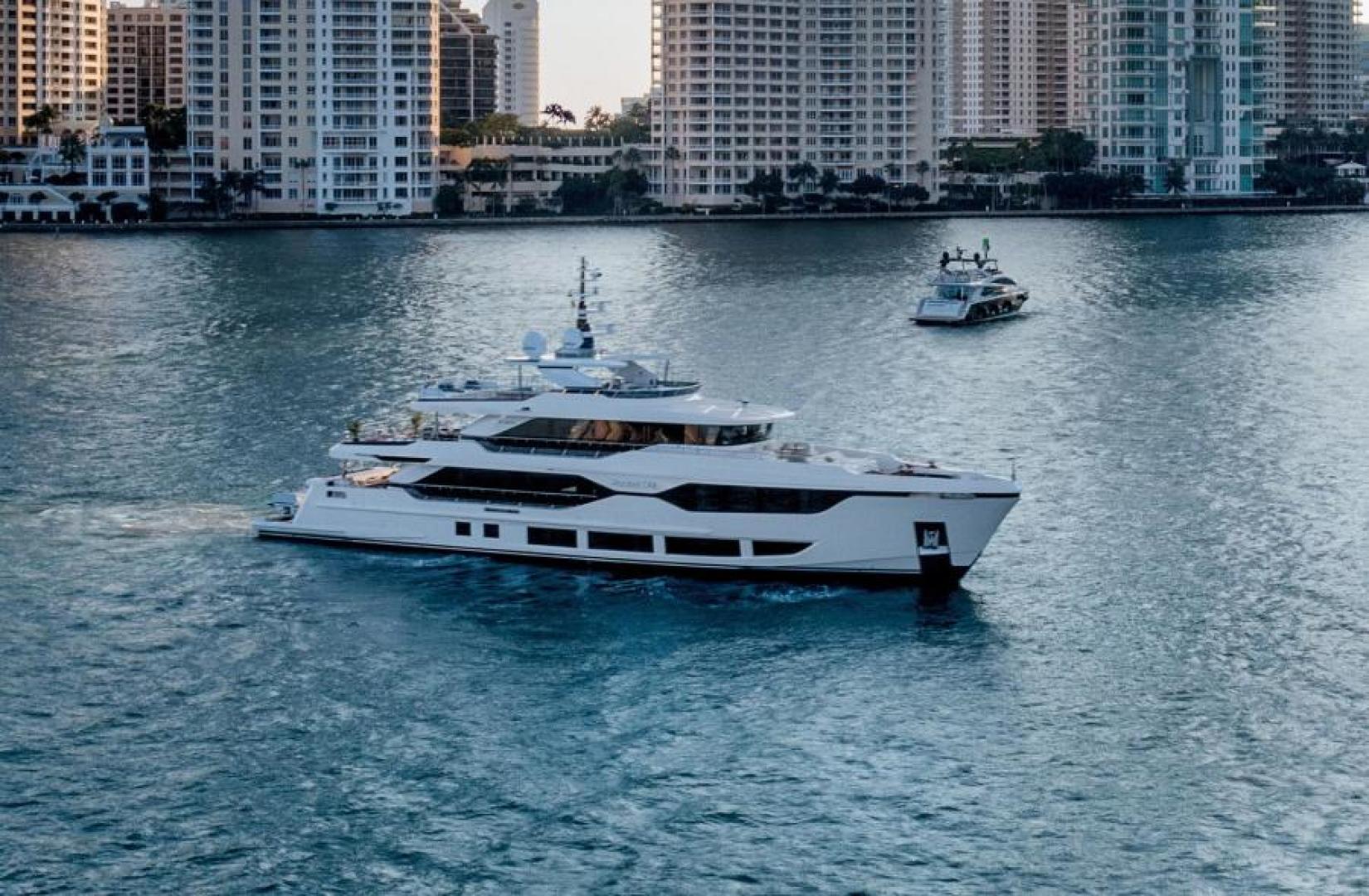 Gulf Craft-Majesty 120 2022-Rocket One Naples-Italy-3614889 | Thumbnail