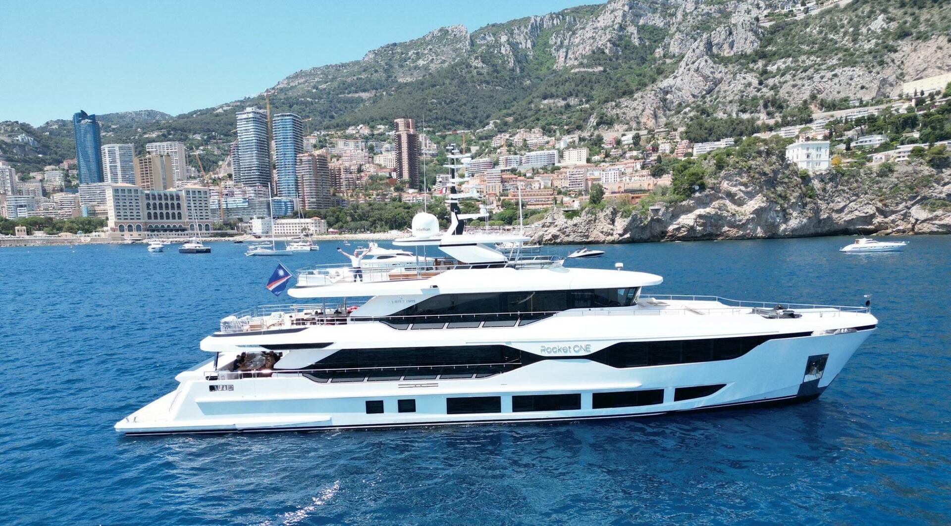 Gulf Craft-Majesty 120 2022-Rocket One Naples-Italy-3908109 | Thumbnail