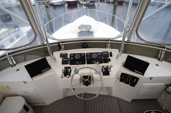 Albin-45 Command Bridge 2002-KAOS Stuart-Florida-United States-3681825