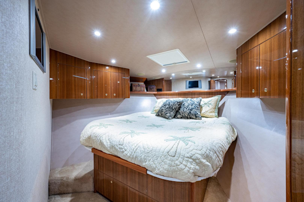Viking-74 Convertible 2005-Reel Estate Boca Raton-Florida-United States-Forward Stateroom-3698334