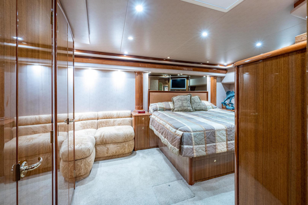 Viking-74 Convertible 2005-Reel Estate Boca Raton-Florida-United States-Master Stateroom-3698185