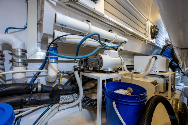 Viking-74 Convertible 2005-Reel Estate Boca Raton-Florida-United States-Engine Room-3698380