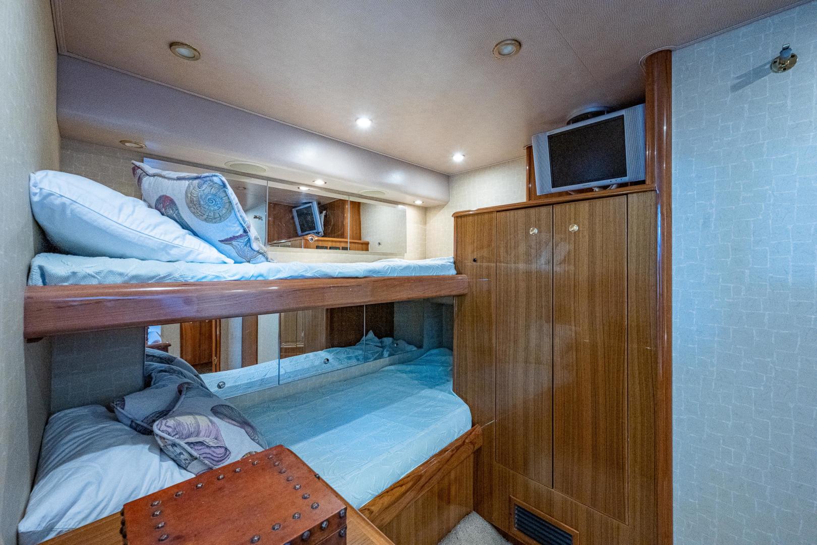 Viking-74 Convertible 2005-Reel Estate Boca Raton-Florida-United States-Crew Quarters-3698347 | Thumbnail