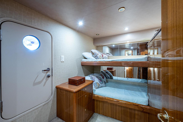 Viking-74 Convertible 2005-Reel Estate Boca Raton-Florida-United States-Crew Quarters-3698346