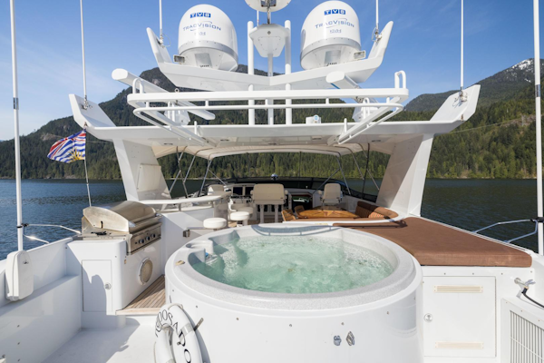 Crescent 2000-REPOSADO Vancouver-British Columbia-Canada-SUN DECK JACUZZI-3698861