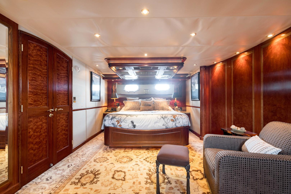 Crescent 2000-REPOSADO Vancouver-British Columbia-Canada-LOWER DECK MASTER STATEROOM-3698847