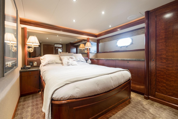 Crescent 2000-REPOSADO Vancouver-British Columbia-Canada-LOWER DECK GUEST STATEROOM-3698850