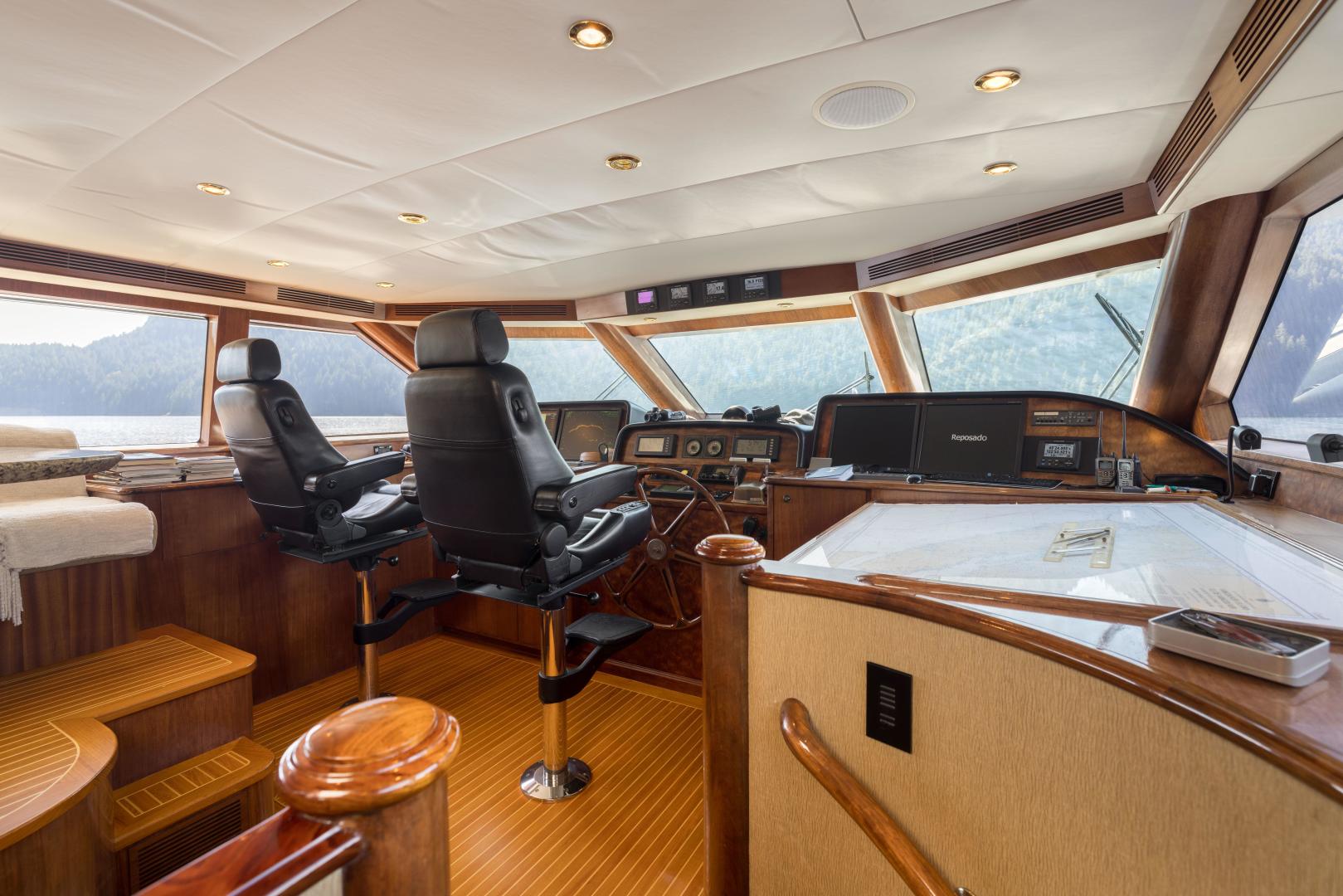 Crescent 2000-REPOSADO Vancouver-British Columbia-Canada-BRIDGE DECK PILOTHOUSE-3698856 | Thumbnail