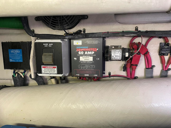 Sea Ray-540 Cockpit Motor Yacht 2001-Its Time III Indiantown-Florida-United States-3699338