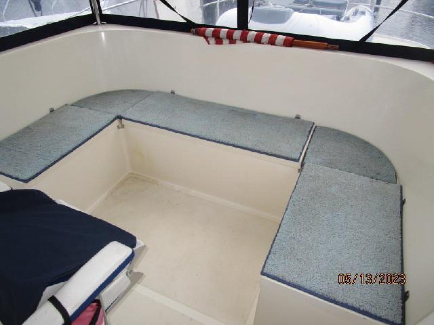 Kadey-Krogen-36 Manatee 1986-Eltinar Waterford-New York-United States-36 Kadey-Krogen flybridge seating-3706700 | Thumbnail