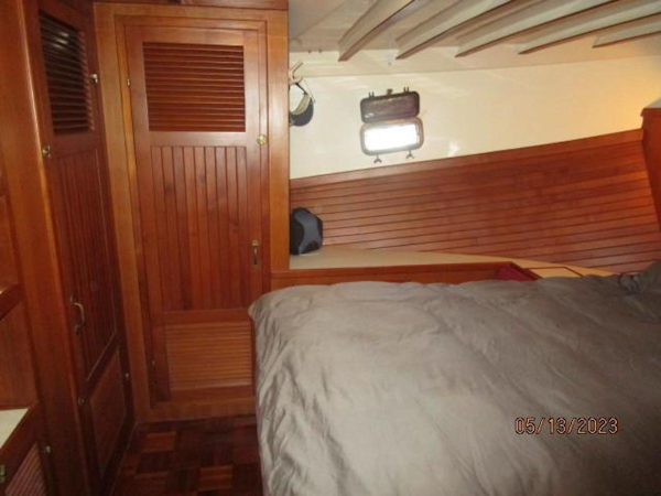 Kadey-Krogen-36 Manatee 1986-Eltinar Waterford-New York-United States-36 Kadey-Krogen master stateroom port-3706727