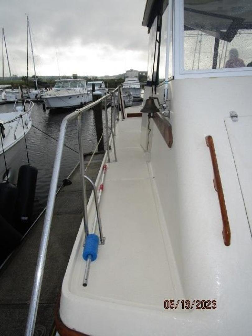 Kadey-Krogen-36 Manatee 1986-Eltinar Waterford-New York-United States-36 Kadey Krogen starboard side deck1-3706730 | Thumbnail