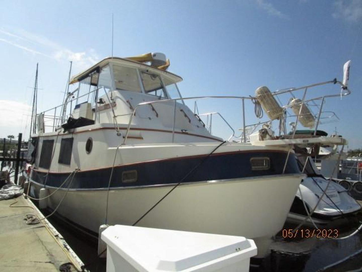 Kadey-Krogen-36 Manatee 1986-Eltinar Waterford-New York-United States-36 Kadey-Krogen starboard forward profile-3706729 | Thumbnail