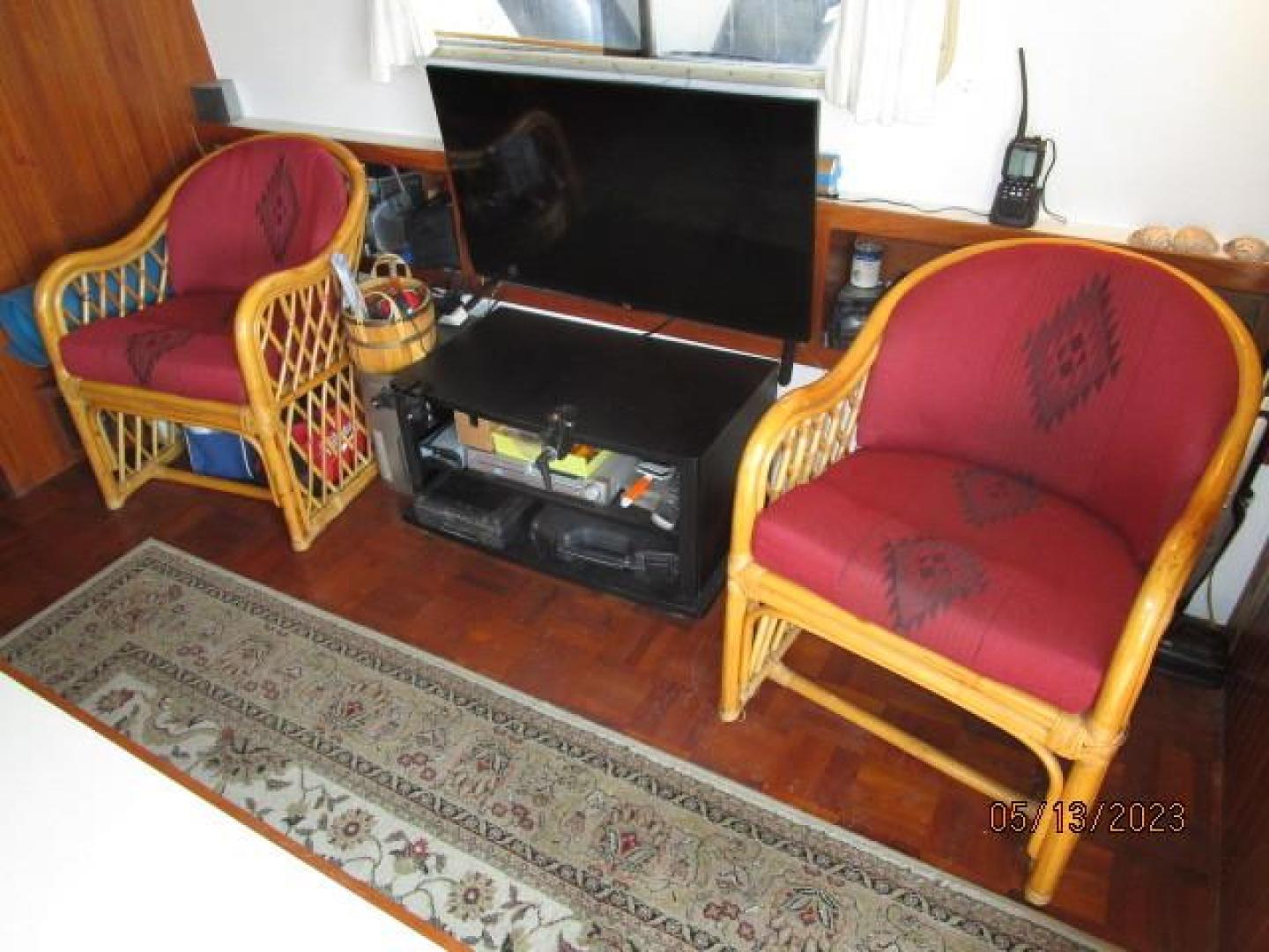 Kadey-Krogen-36 Manatee 1986-Eltinar Waterford-New York-United States-36 Kadey-Krogen salon starboard seating-3706723 | Thumbnail