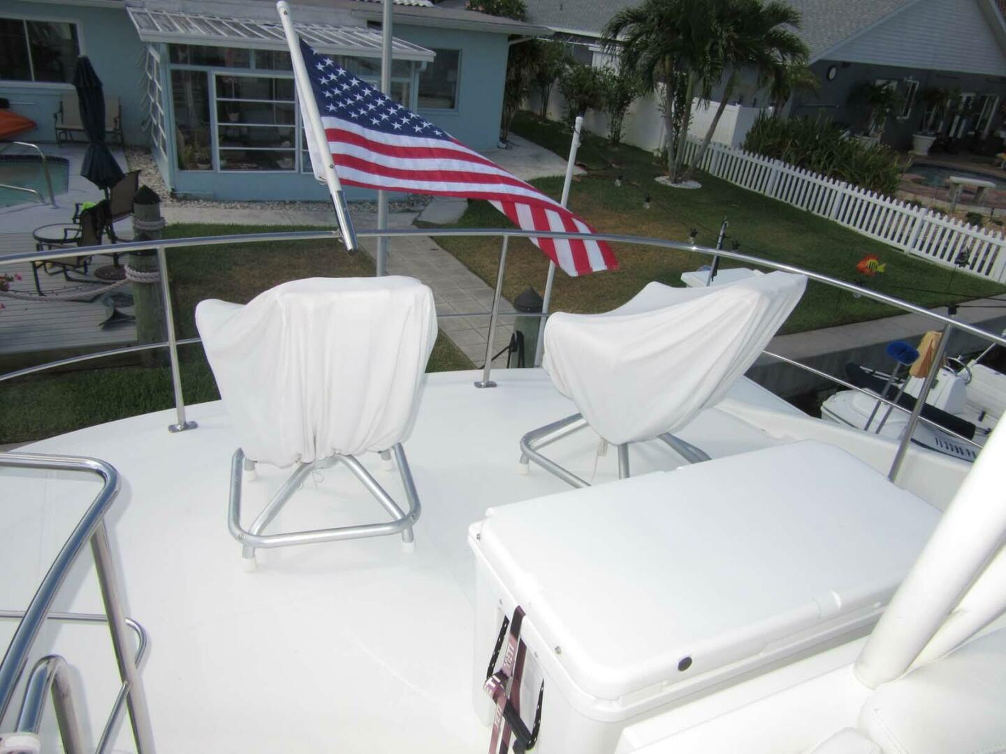 Carver-560 Voyager 2006-MINNOW Treasure Island-Florida-United States-3727421 | Thumbnail
