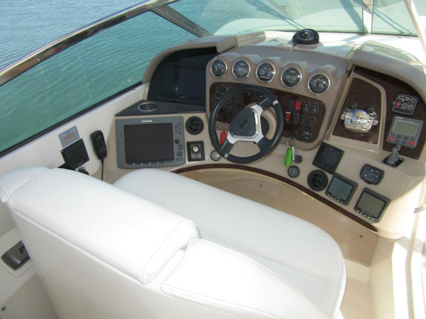 Carver-560 Voyager 2006-MINNOW Treasure Island-Florida-United States-3727408