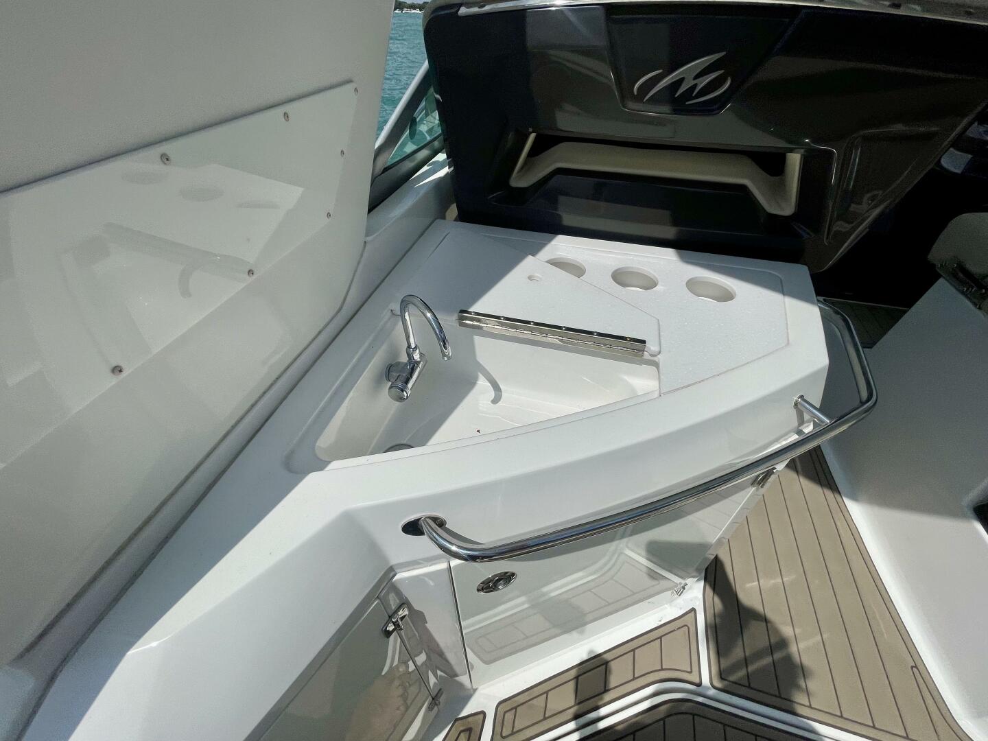 Monterey-335 Sport Yacht 2016 -Miami-Florida-United States-3735489 | Thumbnail