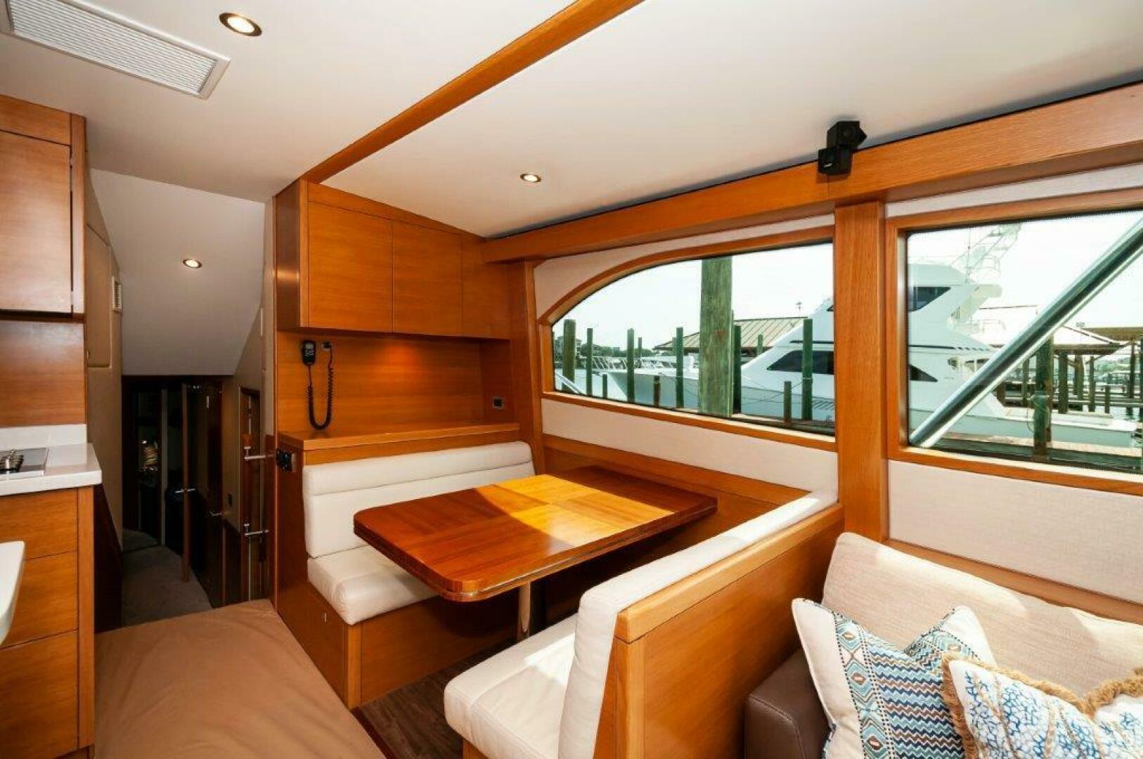 Hatteras-GT60 2016-KNOT on CALL Destin-Florida-United States-2016 Hatteras GT60  KNOT ON CALL  Dinette-3748473 | Thumbnail