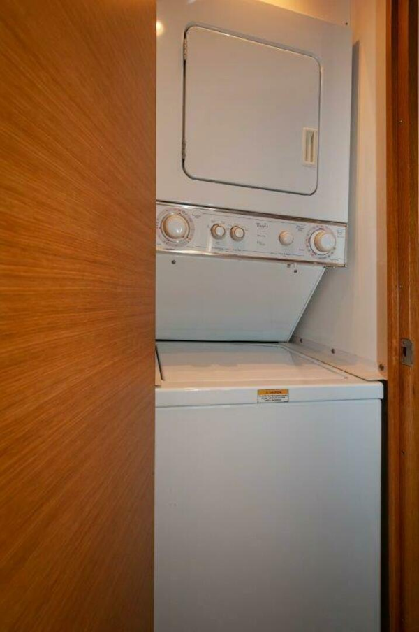 Hatteras-GT60 2016-KNOT on CALL Destin-Florida-United States-2016 Hatteras GT60  KNOT ON CALL  Laundry-3748474