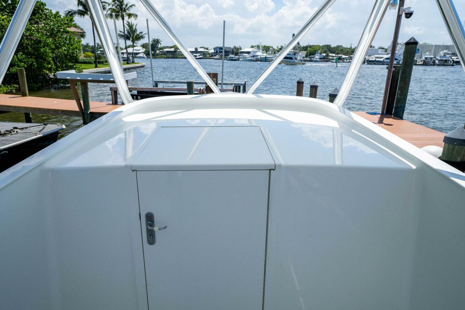 Custom Carolina-American Custom Yachts Walk Around 2009-La Condesa Stuart-Florida-United States-3745725 | Thumbnail