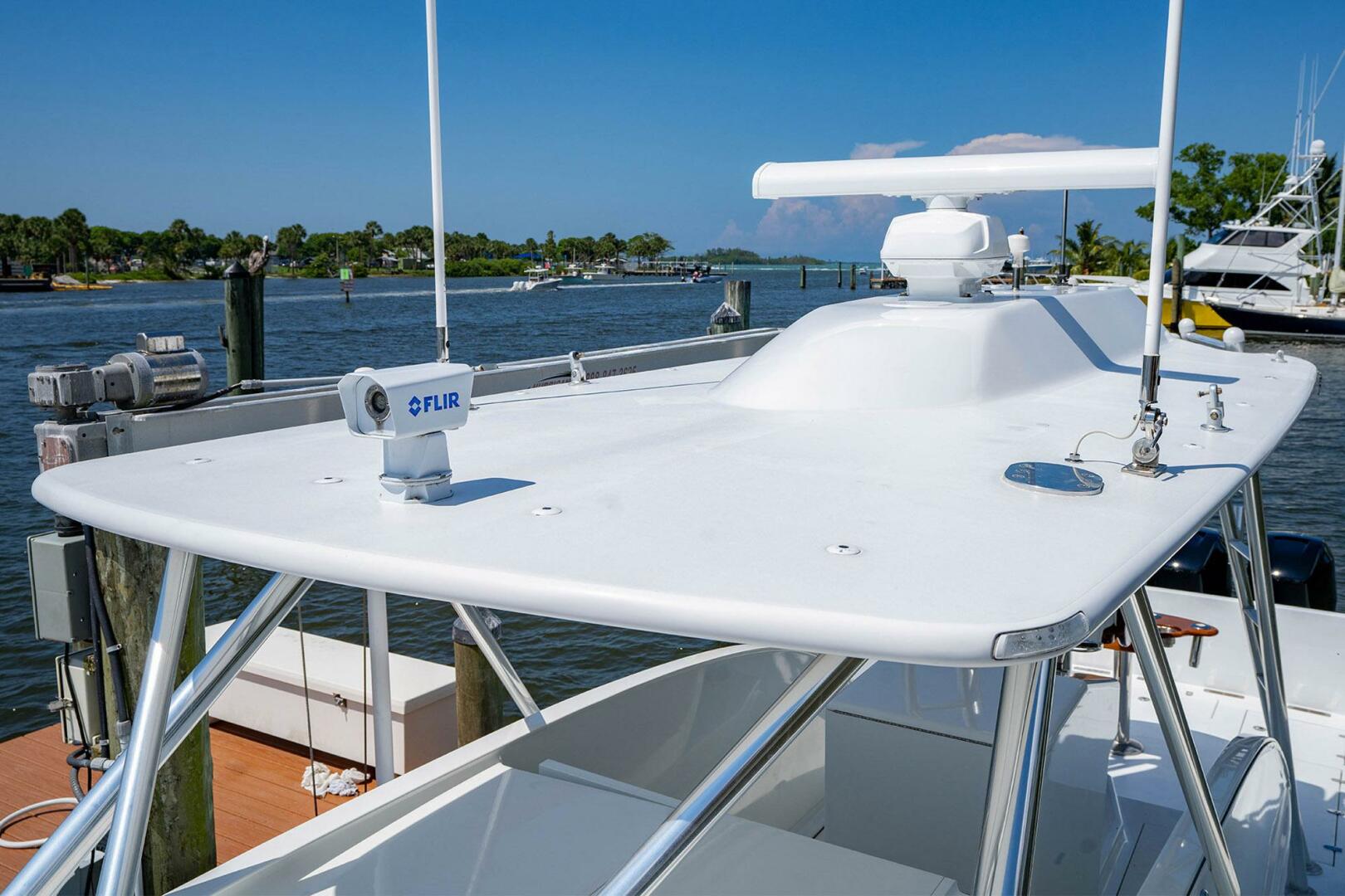 Custom Carolina-American Custom Yachts Walk Around 2009-La Condesa Stuart-Florida-United States-3745722 | Thumbnail