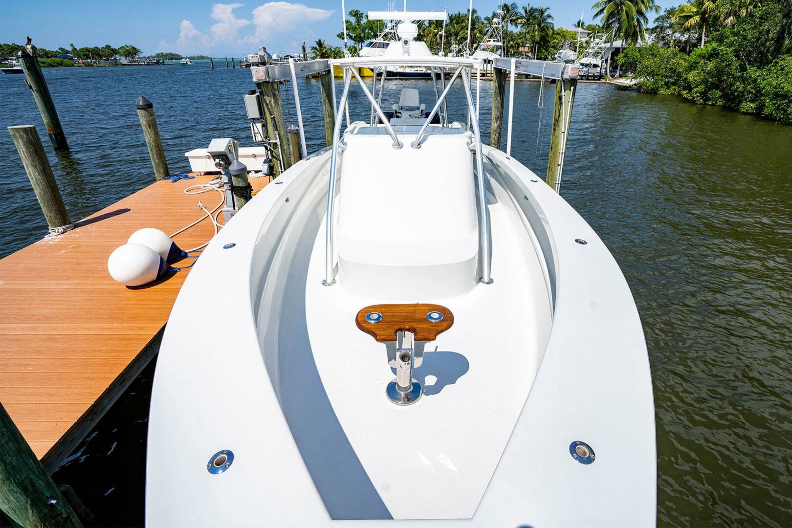 Custom Carolina-American Custom Yachts Walk Around 2009-La Condesa Stuart-Florida-United States-3745724 | Thumbnail