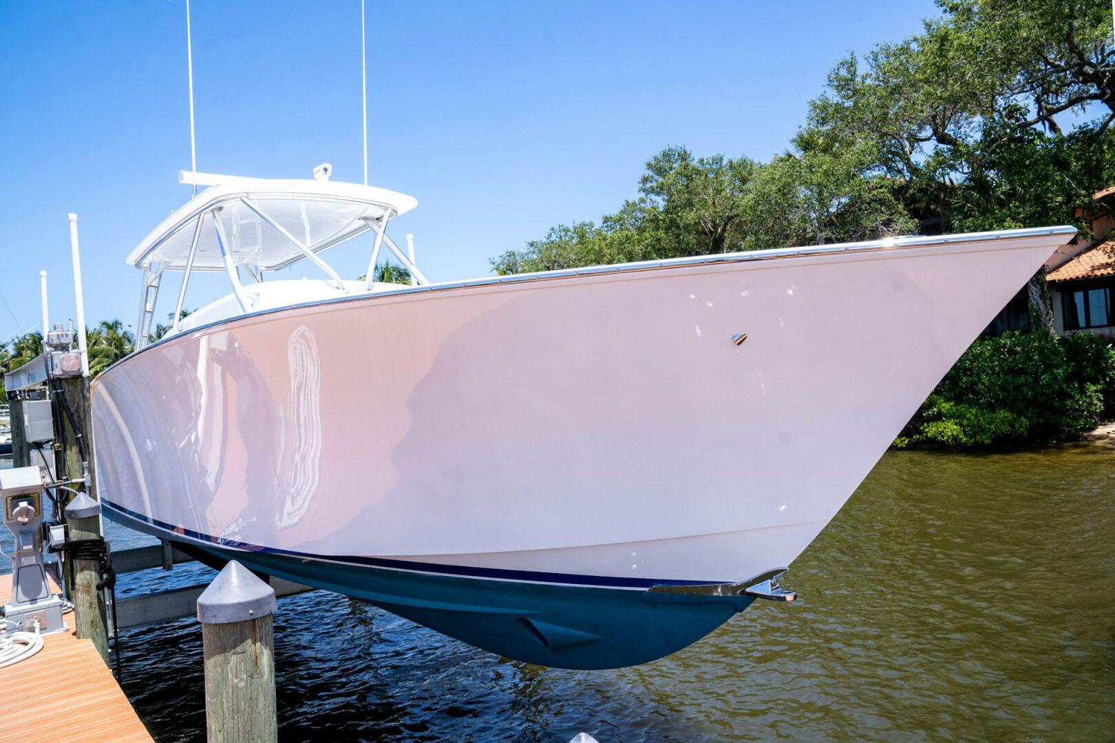 Custom Carolina-American Custom Yachts Walk Around 2009-La Condesa Stuart-Florida-United States-3745748 | Thumbnail