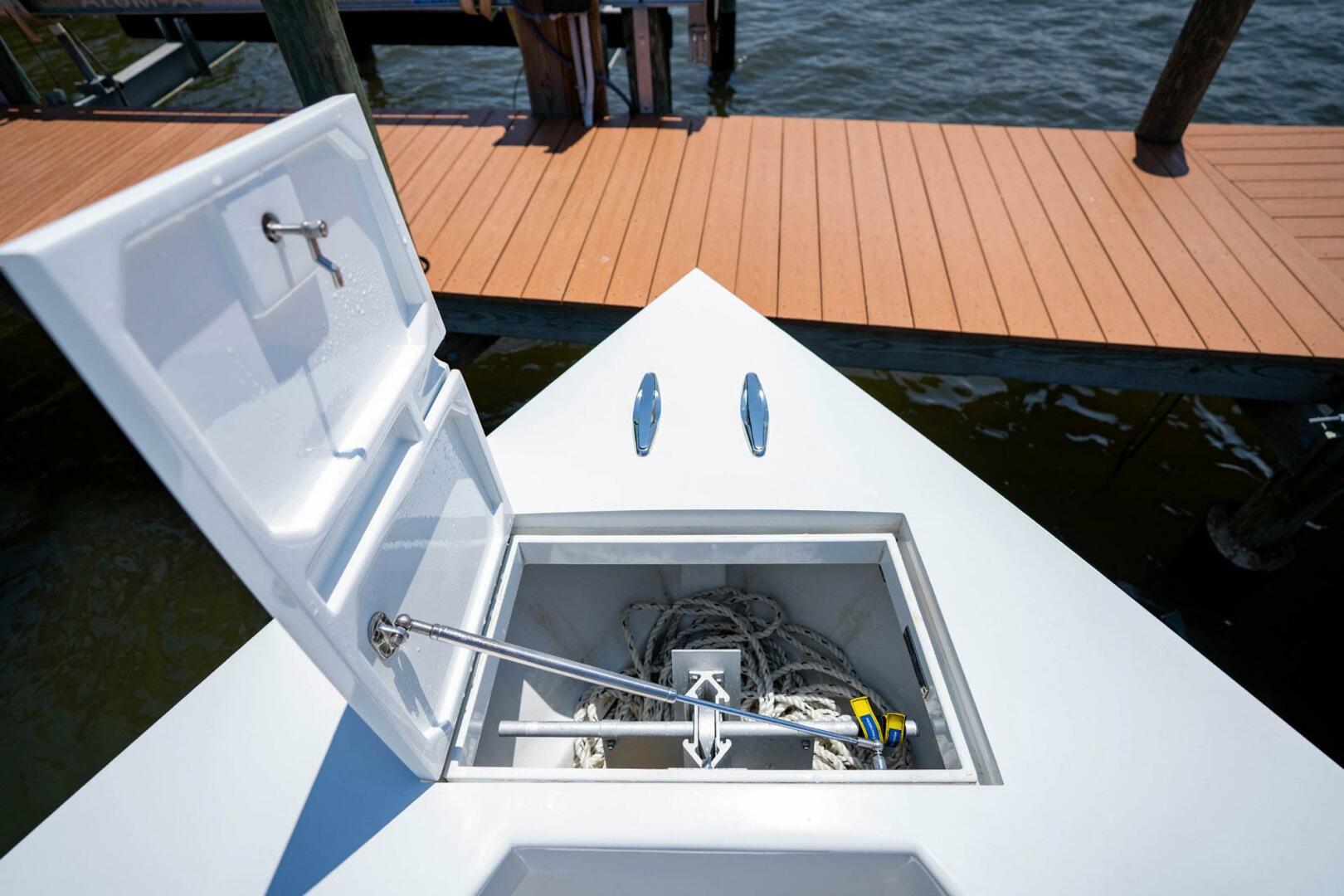 Custom Carolina-American Custom Yachts Walk Around 2009-La Condesa Stuart-Florida-United States-3745711 | Thumbnail