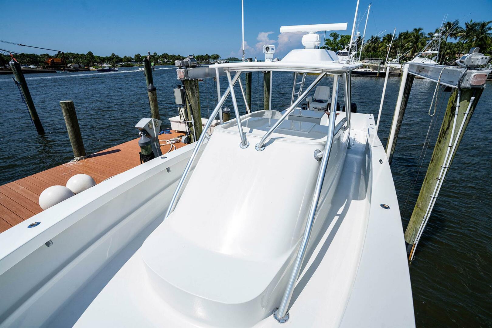 Custom Carolina-American Custom Yachts Walk Around 2009-La Condesa Stuart-Florida-United States-3745723 | Thumbnail