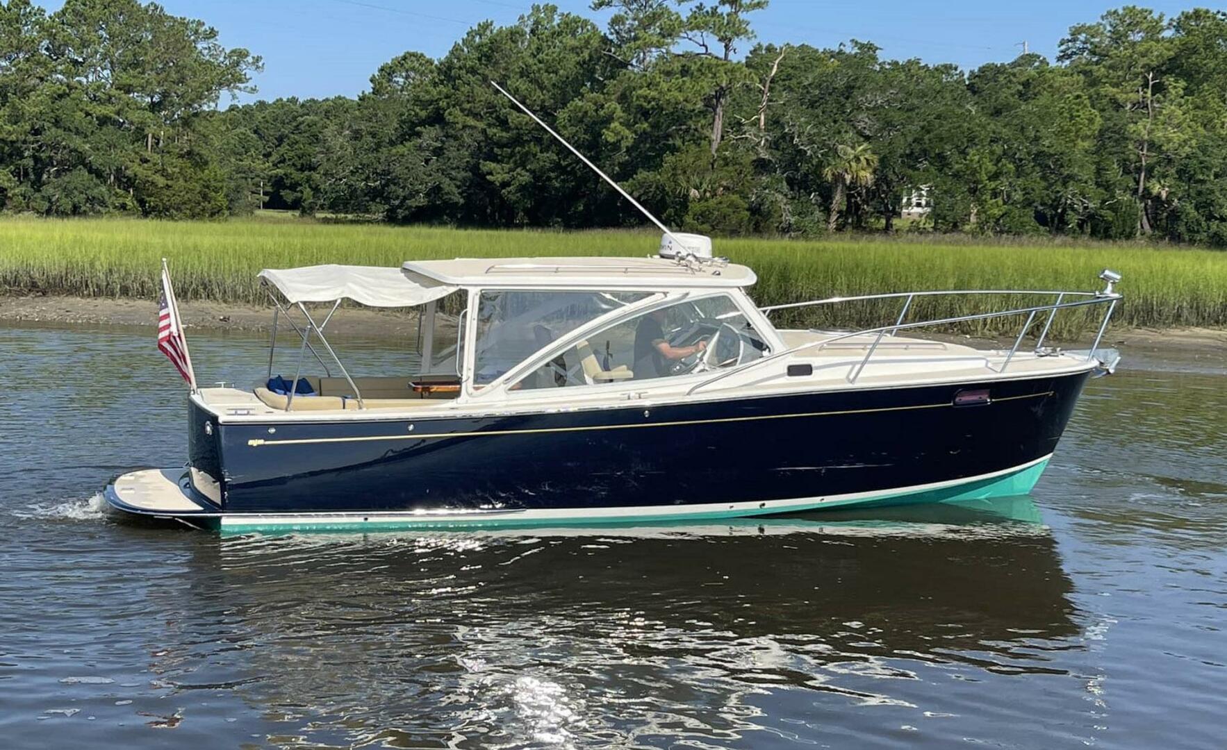 ミスアリーヴォ　EXECUTIVE CLASS WHISPER MJM 29' 2007 Charleston, South Carolina