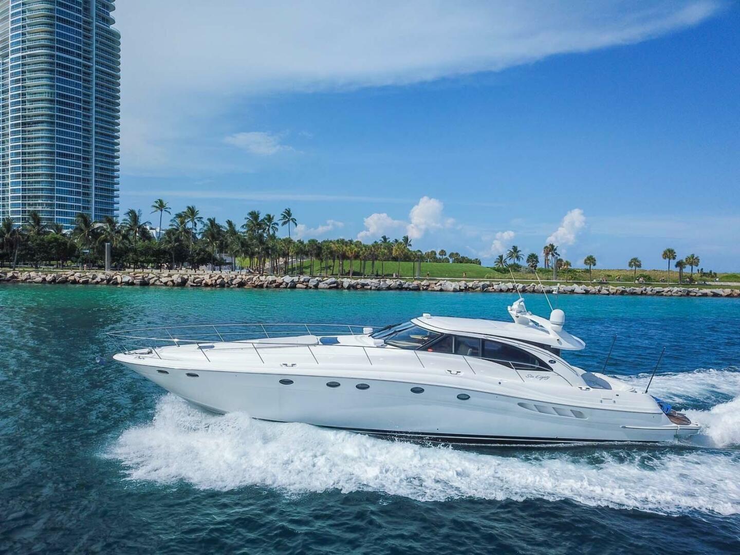 Sea Ray-680 Sun Sport 2003-Fairytale Miami Beach-Florida-United States-3751049 | Thumbnail