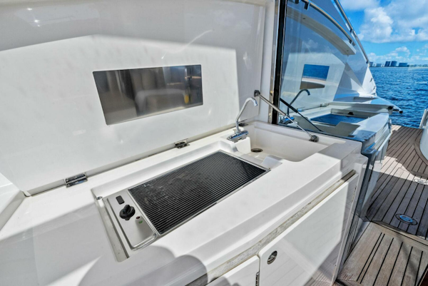 Absolute-64 2013-Blue Daksa North Miami Beach-Florida-United States-5693860