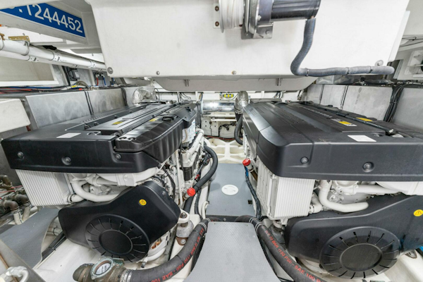Absolute-64 2013-Blue Daksa North Miami Beach-Florida-United States-3766783