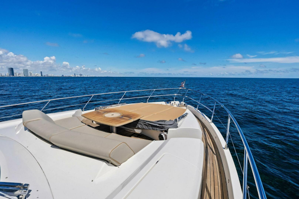 Absolute-64 2013-Blue Daksa North Miami Beach-Florida-United States-5693852