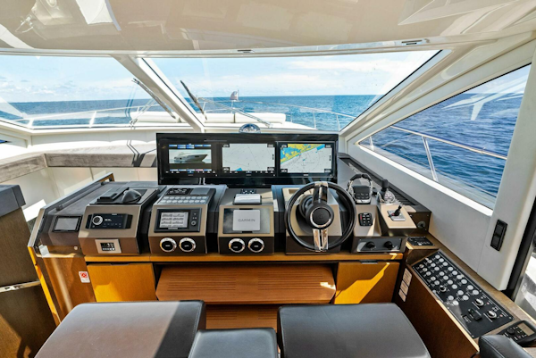 Absolute-64 2013-Blue Daksa North Miami Beach-Florida-United States-5693862