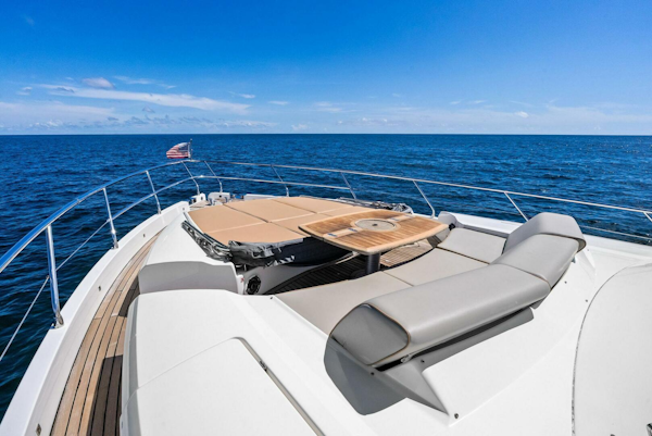 Absolute-64 2013-Blue Daksa North Miami Beach-Florida-United States-5693853