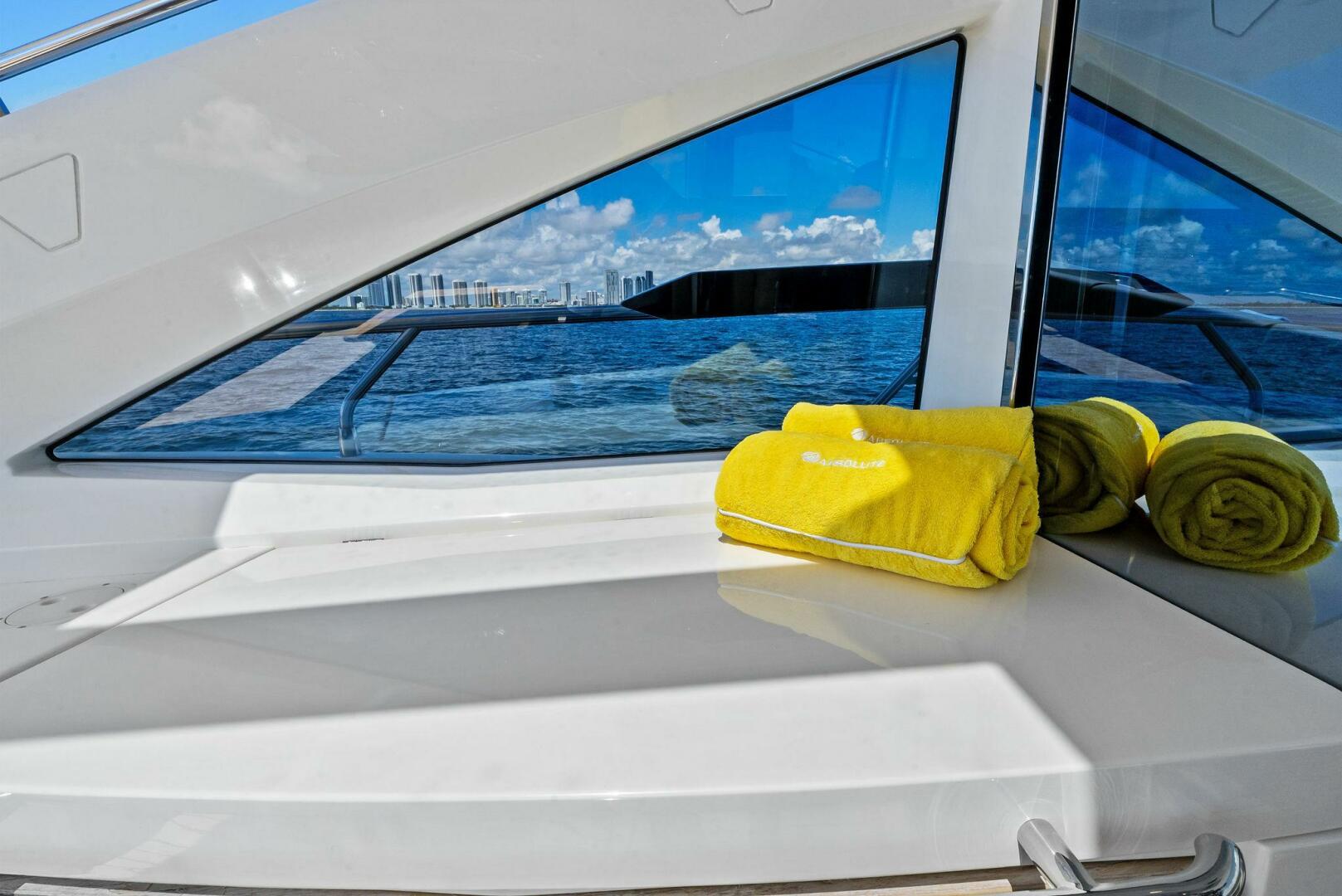 Absolute-64 2013-Blue Daksa North Miami Beach-Florida-United States-5693859 | Thumbnail