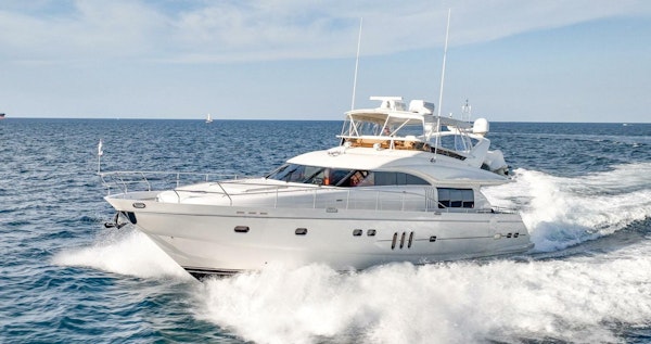 https://unitedyachts-iyba.imgix.net/images/highdef/2800670_73871667_2.jpg?auto=format&w=600&fit=clip&lossless=1