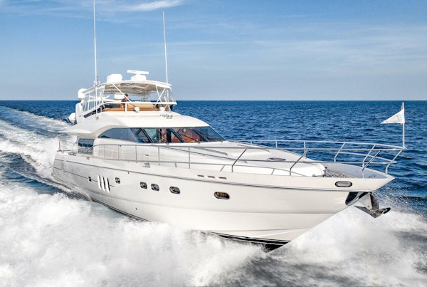 https://unitedyachts-iyba.imgix.net/images/highdef/2800670_bfd162b9_37.jpg?auto=format&w=600&fit=clip&lossless=1