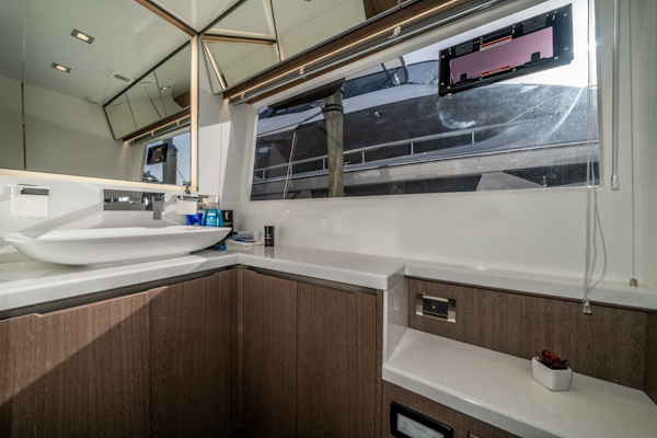 Galeon-640 FLY 2019 -Pompano Beach-Florida-United States-3806593