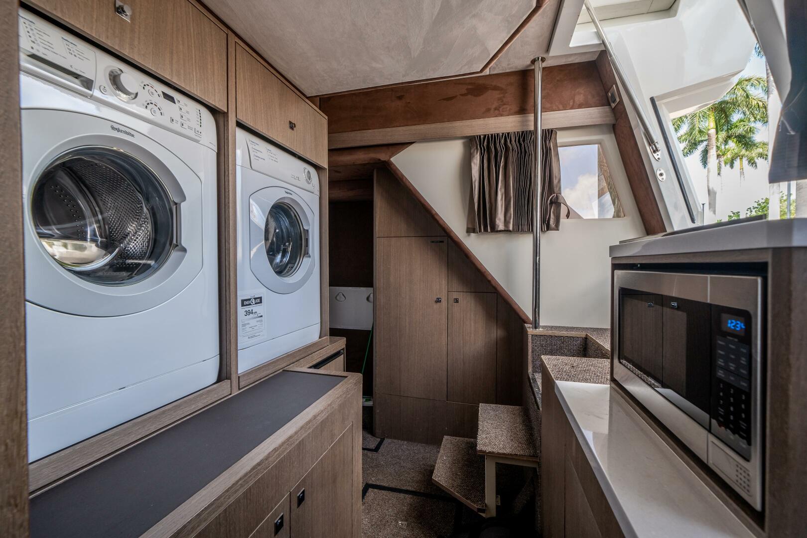 Galeon-640 FLY 2019 -Pompano Beach-Florida-United States-3806641 | Thumbnail