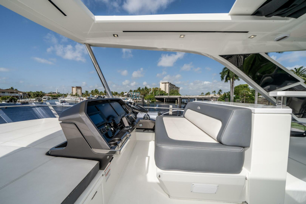 Galeon-640 FLY 2019 -Pompano Beach-Florida-United States-3806636