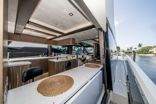 Galeon-640 FLY 2019 -Pompano Beach-Florida-United States-3806625