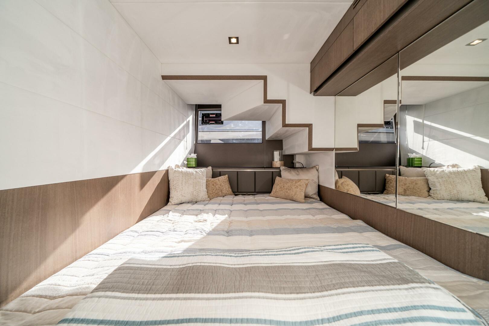 Galeon-640 FLY 2019 -Pompano Beach-Florida-United States-3806596 | Thumbnail