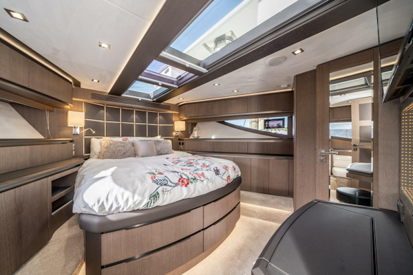 Galeon-640 FLY 2019 -Pompano Beach-Florida-United States-3806599
